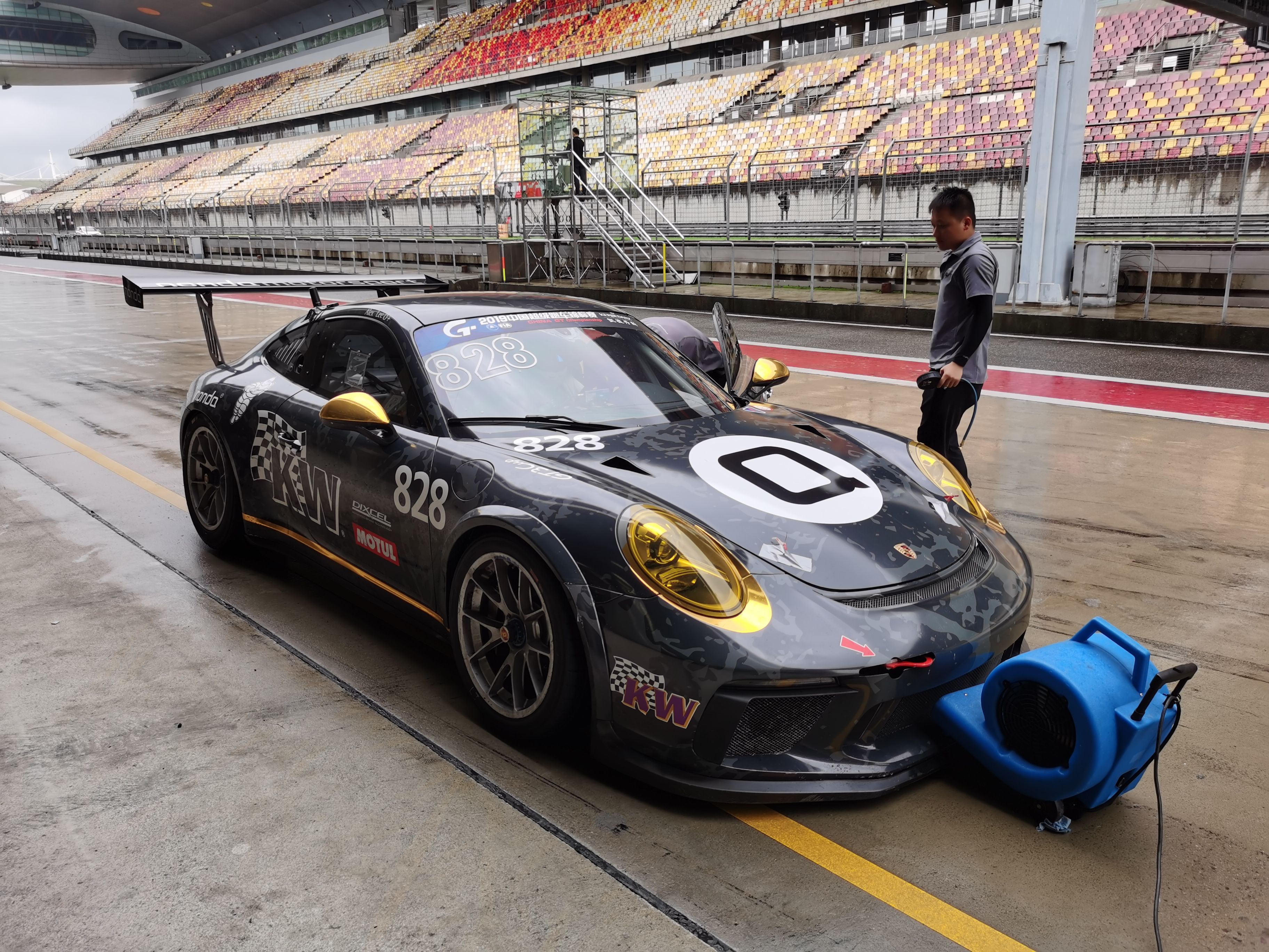 保时捷911 gt3 cup 991.2 现役赛车出售,上海交车 - 面议