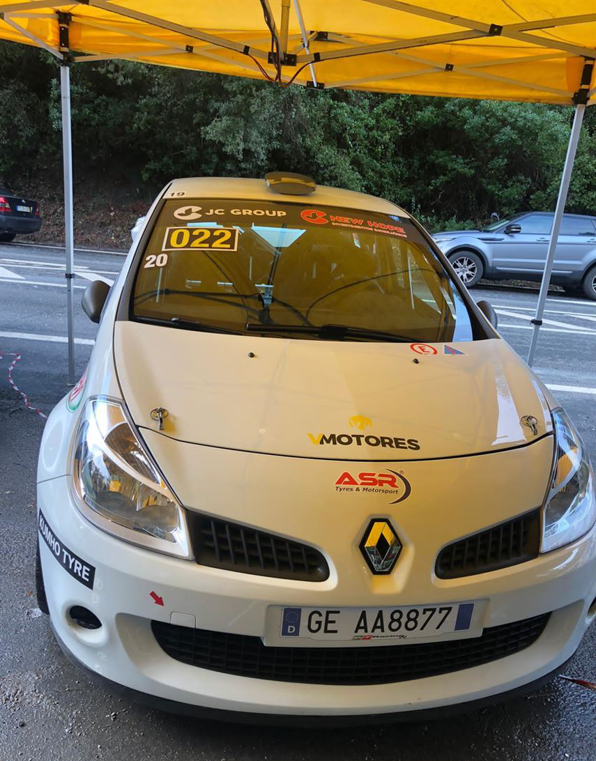 雷诺clio r3 authentic - 49,000欧元