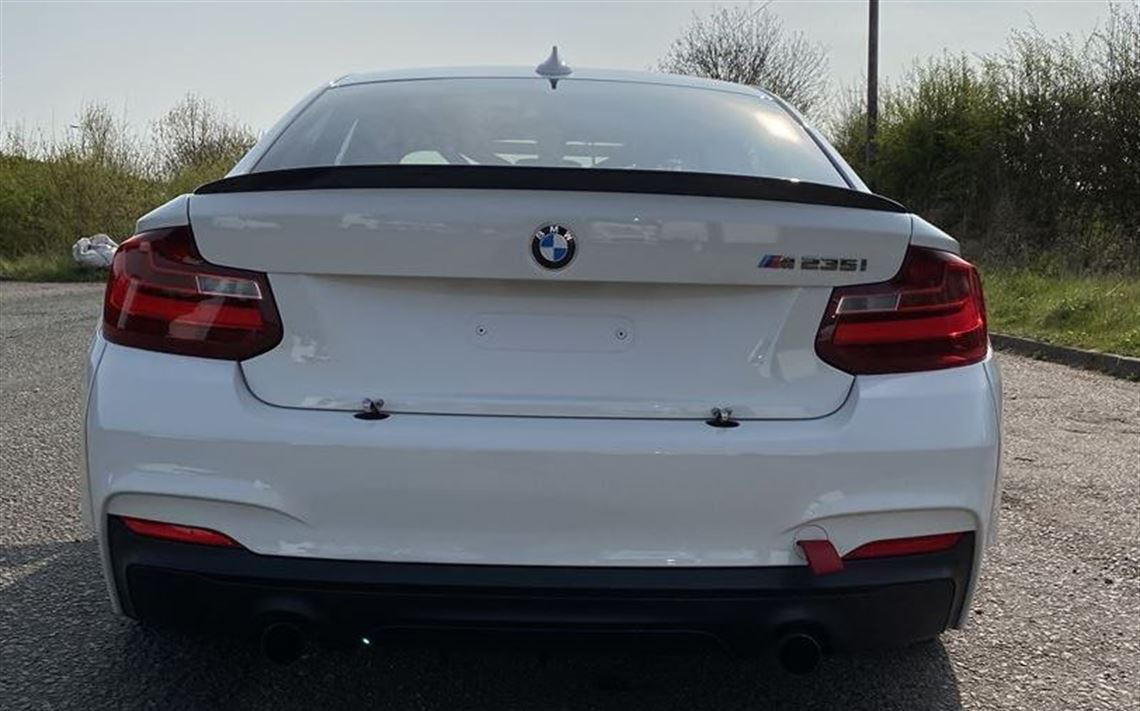 宝马m 235i 55,000英镑