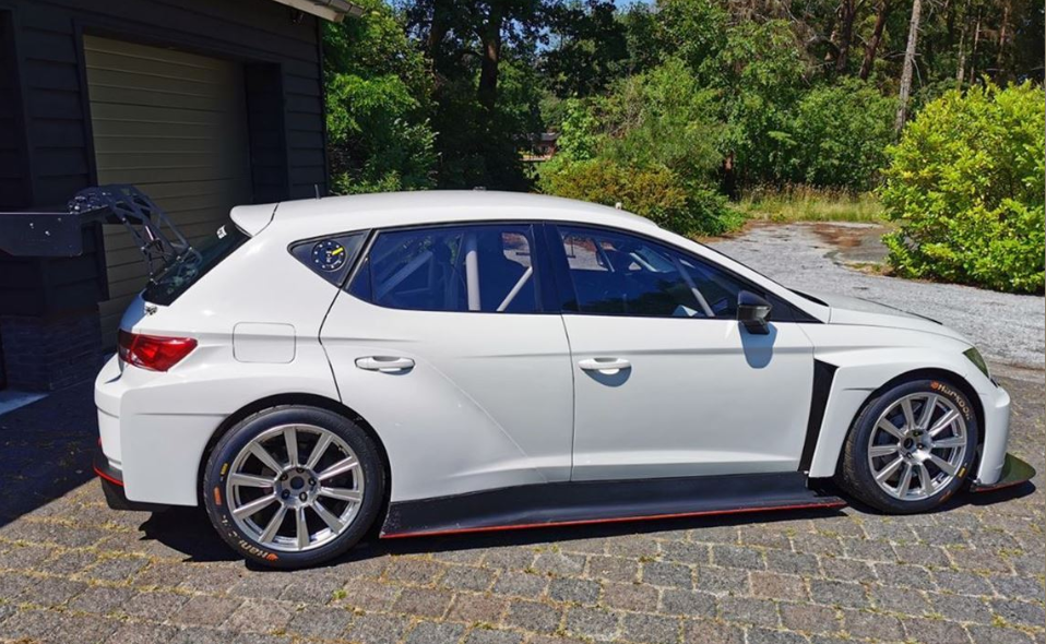 西雅特cupra tcr - 54,500欧元 增值税